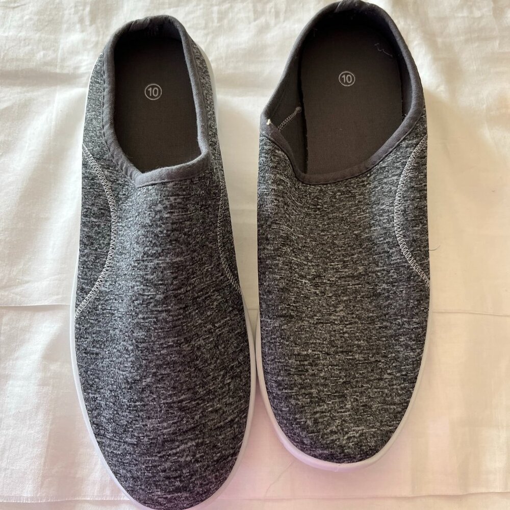 NWOT Women's grey slip-on shoes - size 10